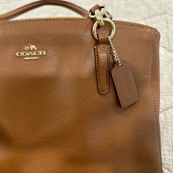 Coach Christie - Picture 6 of 15